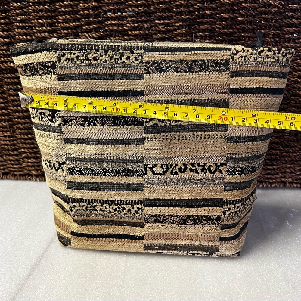 Suruchi Crossbody Boho Tapestry Bag / Purse With Magnetic and Beaded Closure - Picture 8 of 8